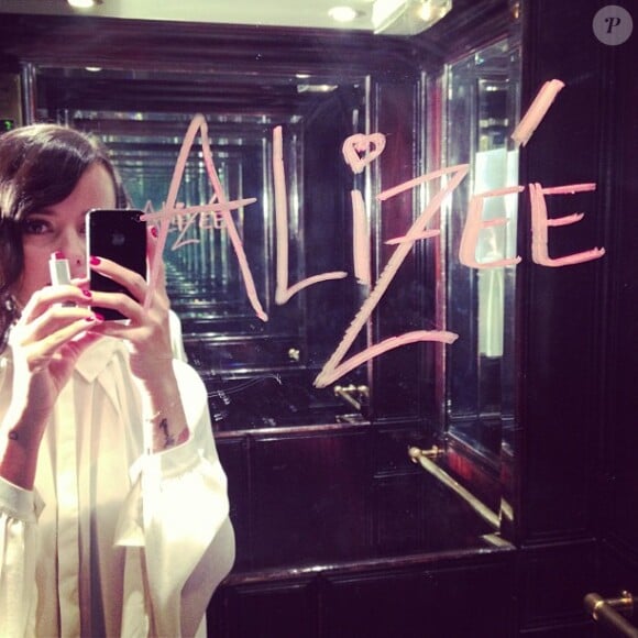 Alizée lors du shooting photo de son nouvel album à paraître début 2013, le mardi 4 décembre en Belgique.
