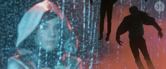 Alizée, dans un univers James Bond, pour son nouveau clip "A cause de l'automne" révélé le 5 décembre 2012.