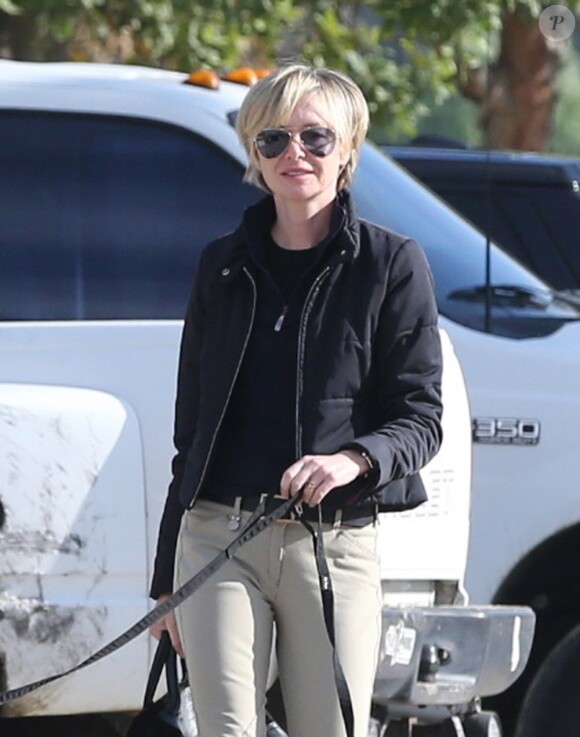 EXCLU : Portia de Rossi va faire du cheval à Los Angeles, le 4 decembre 2012.