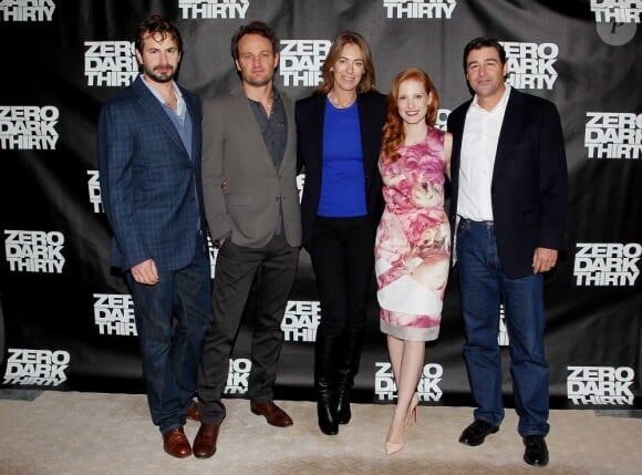 Mark Boal, Jason Clarke, Kathryn Bigelow, Jessica Chastain et Kyle Chandler lors du photocall du film Zero Dark Thirty à New York le 3 décembre 2012