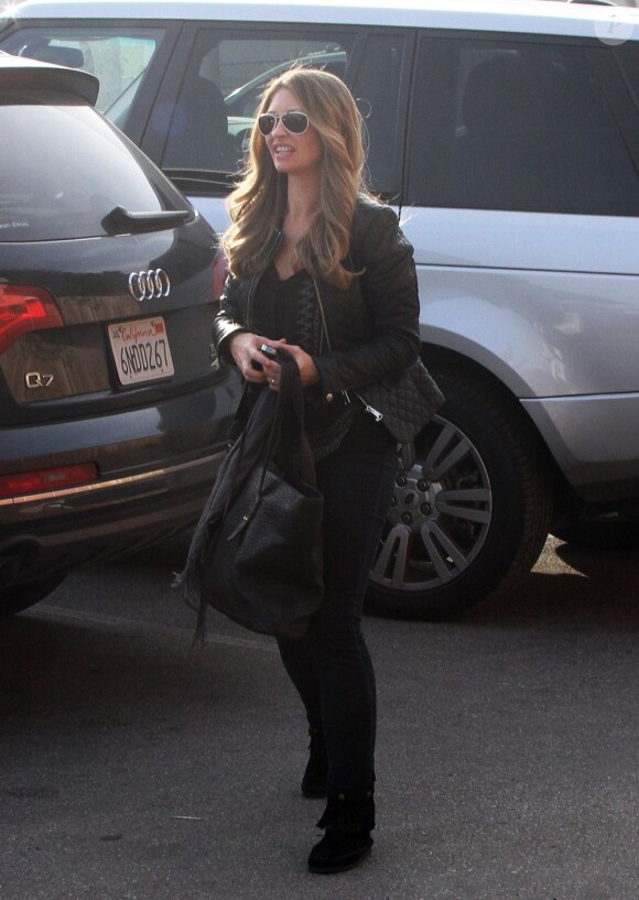 Eric Dane, sa femme Rebecca Gayheart et leur fille Billie vont dejeuner à West Hollywood, le 5 decembre 2012.