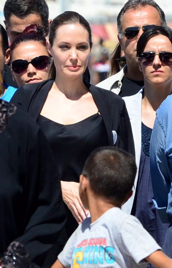 Angelina Jolie auprès des réfugiés syriens en Turquie en septembre 2012