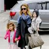 Jessica Alba profite d'un moment privilégié avec ses filles. Beverly Hills le 8 décembre 2012.