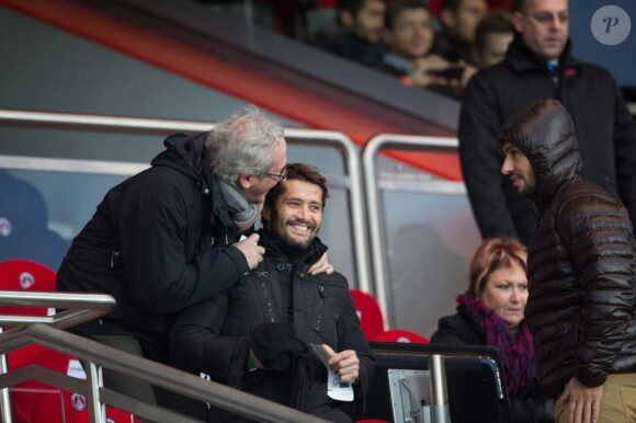 Bixente Lizarazu et Franck Riboud, patron de Danone et actionnaire du club d'Evian lors du match entre le Paris Saint-Germain et Evian Thonon Gaillard le 8 décembre 2012 au Parc des Princes de Paris le 8 décembre 2012 (victoire 4-0 du PSG)