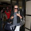 Kim Basinger et sa fille Ireland Baldwin arrivent à l'aéroport de Los Angeles le 10 décembre 2012.