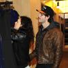 Exclusif - Rumer Willis et son petit ami Jayson Blair font du shopping dans la boutique Armani Exchange où était inauguré la cabine photo A|X Holiday, en partenariat avec l'initiative Love is Louder de la Jed Foundation. Los Angeles, le 10 décembre 2012.