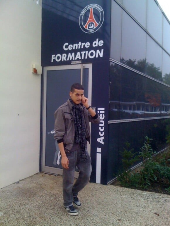Miguel Iborra au Camp des Loges, lieu d'entrainement du PSG.