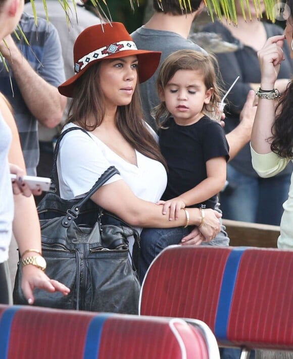 Kourtney Kardashian et son fils Mason au Safari Park d'Everglades. Le 11 décembre 2012.