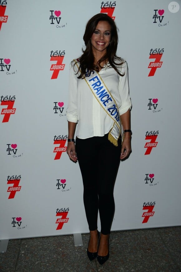 Marine Lorphelin, Miss France 2013 à la soirée 'I love TV on Ice' au Grand Palais des Glaces, le 12 décembre 2012 à Paris