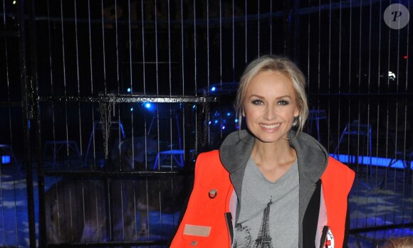 Adriana Karembeu au cirque Pinder pour l'opération Tous en fête ! 2012. Le 12 décembre 2012.