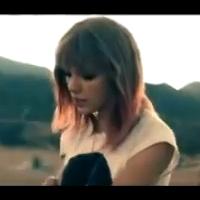 Taylor Swift : Seule et éplorée dans ''I Knew You Were Trouble''