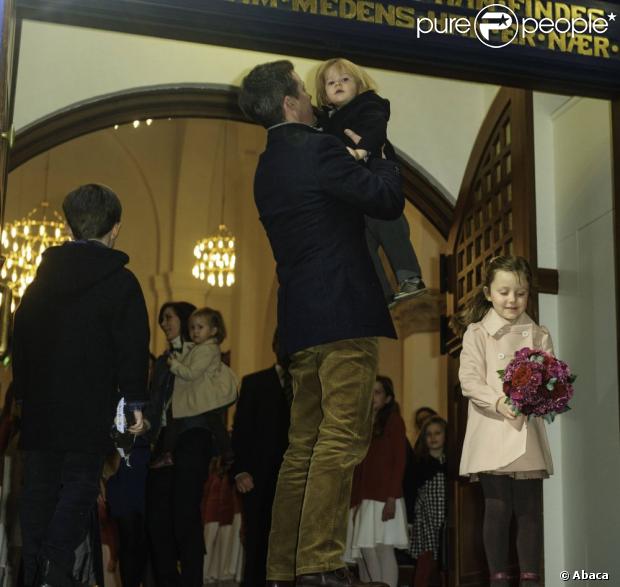 Les choeurs de Noël à l'église Esajas. Le prince Frederik et la princesse Mary de Danemark étaient avec leurs quatre enfants, Christian, Isabella, Vincent et Josephine, au concert de Noël annuel à l'église Esajas de Copenhague, le 16 décembre 2012.