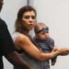 Exclusif - Kourtney Kardashian et sa fille Penelope à l'aéroport de Miami, le 16 décembre 2012.