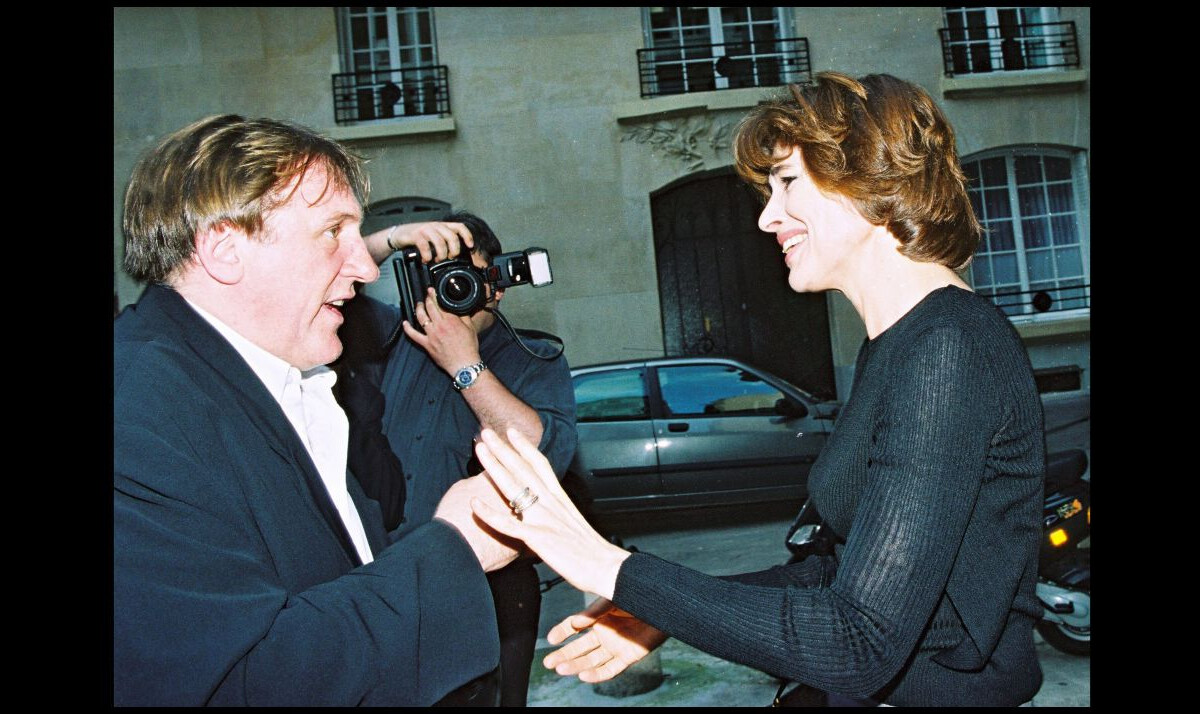 Photo Fanny Ardant et Gérard Depardieu lors du film Prix de l'Académie de Balzac, le 10 mai