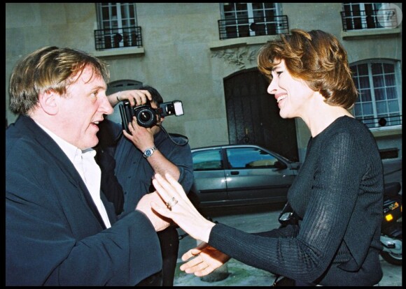 Fanny Ardant et Gérard Depardieu lors du film Prix de l'Académie de Balzac, le 10 mai 2000.