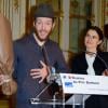 Barcella, auteur en 2012 d'un superbe second album, Charabia, a reçu le 19 décembre 2012 le 3e Prix Barbara des mains de la ministre de la Culture Aurélie Filippetti, à Paris.
