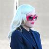 Gwen Stefani, ultra stylée et accompagnée d'un ami, effectue quelques emplettes à Los Angeles. Le 19 décembre 2012.