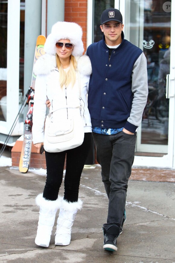 Paris Hilton et son chéri River Viiperi en vacances au ski à Aspen, le 19 decembre 2012.