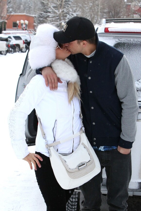 Paris Hilton et son amoureux River Viiperi, en vacances au ski à Aspen, le 19 decembre 2012.