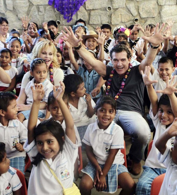 Antonio Banderas et sa femme Melanie Griffith sont venus à Acapulco au Mexique pour soutenir l'association Children In Joy. Le 18 décembre 2012.