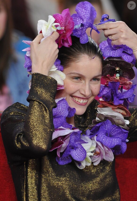 Laetitia Casta lors de l'enregistrement de l'émission Vivement Dimanche à Paris le 19 décembre 2012.