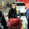 Jessica Alba se lance dans un shopping de dernière minute dans un supermarché de Los Angeles le 20 décembre 2012