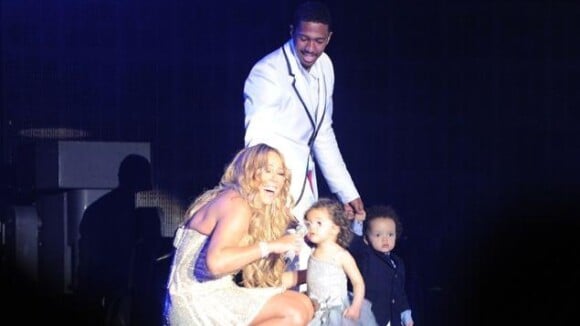 Mariah Carey : A 20 mois, ses jumeaux font le show sur scène