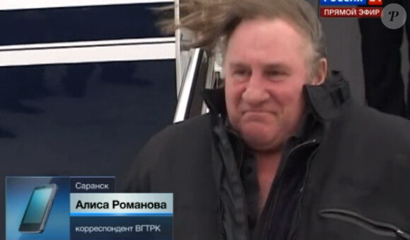 Gérard Depardieu lors de son arrivée en Mordovie, le dimanche 6 janvier 2013, reçu par le gouverneur de la région.