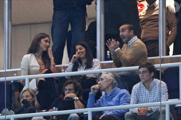 La belle Irina Shayk dans les tribunes du stade Santiago Bernabeu pour voir son compagnon Cristiano Ronaldo affronter la Real Sociedad le 6 janvier 2013.