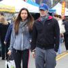 Le beau Matthew Morrison et sa compagne Renee Puente au Farmers Market, à Studio City, le 6 janvier 2013.