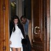 Kanye West et Kim Kardashian dans la boutique Balenciaga, à Paris, le 11 janvier 2013.