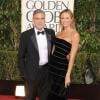 George Clooney et Stacy Keibler arrivent au 70e Annual Golden Globe Awards à Los Angeles, le 13 janvier 2013.
