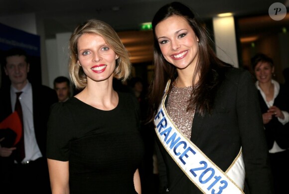 Sylvie Tellier et Marine Lorphelin le 14 janvier 2013 lors de la remise du prix du sportif de l'année Radio France à Paris remis cette année à Céline Dumerc, joueuse de l'équipe de France de basket