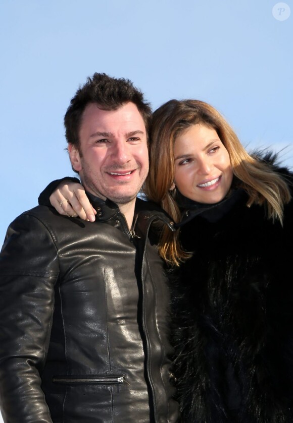 Michaël Youn et sa compagne Isabelle Funaro pendant le photocall du Festival du film de comédie à l'Alpe d'Huez le 17 janvier 2013.