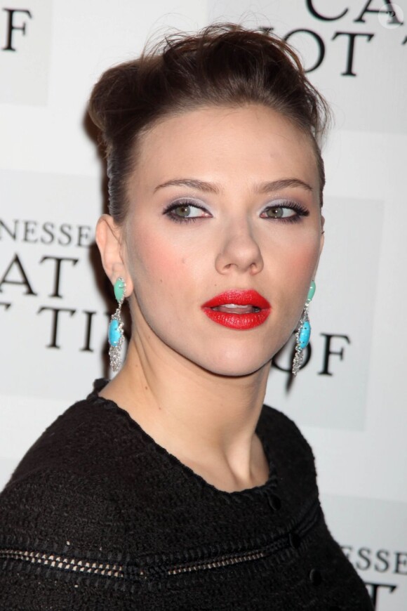 Scarlett Johansson à la soirée de lancement de "La chatte sur un toit brûlant", à New York le 17 janvier 2013.