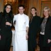 Rachel Marouani (PDG Fred), le chef pâtissier de l'hôtel Le Meurice, Cédric Grolet, Clotilde Courau et Franka Holtmann (DG de l'hôtel Meurice) lors de la traditionnelle Galette des Reines de l'hôtel Le Meurice à Paris le 12 janvier 2013