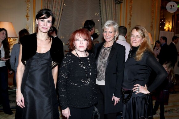 Anne Vogt Bordure, Régine, Franka Holtmann (DG de l'Hôtel Le Meurice) et Stanislassia Klein lors de la traditionnelle Galette des Reines de l'hôtel Le Meurice à Paris le 12 janvier 2013