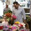 Ben Affleck et ses filles Violet et Seraphina, au Farmers market, à Los Angeles, le 20 janvier 2013