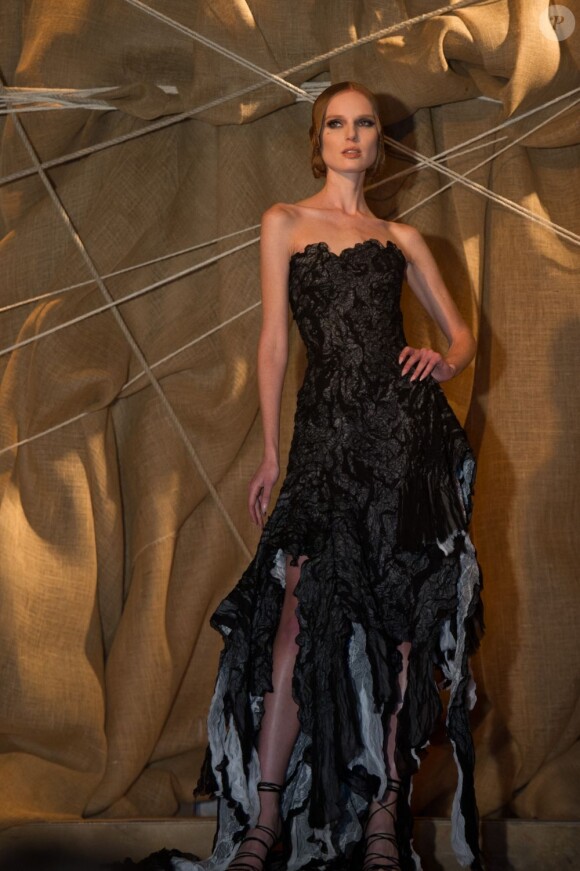 Défilé Franck Sorbier haute couture printemps-été 2013 au théâtre du Palais Royal. Paris, le 23 janvier 2013.