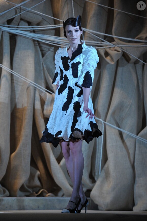 Défilé Franck Sorbier haute couture printemps-été 2013 au théâtre du Palais Royal. Paris, le 23 janvier 2013.