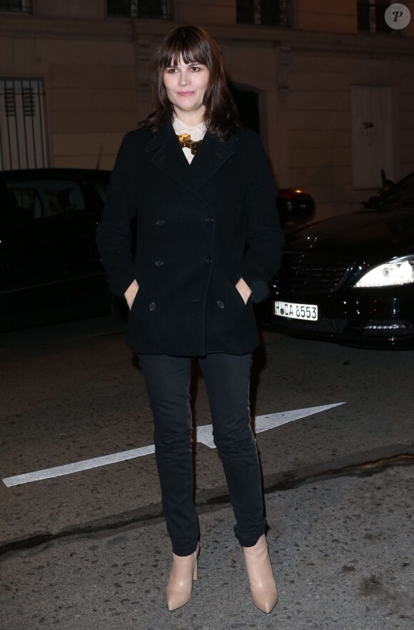 L'actrice Marina Hands arrive au défilé haute couture Maison Martin Margiela printemps-été 2013 à Paris. Le 23 janvier 2013.