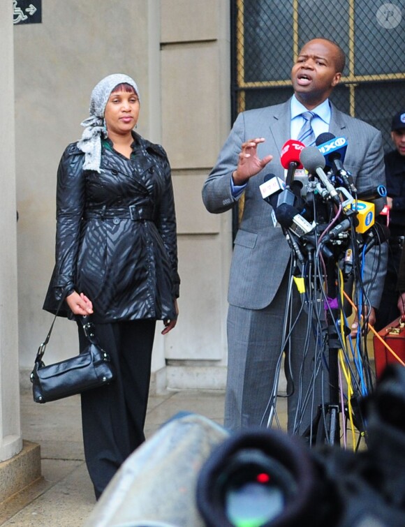 Nafissatou Diallo quittant le tribunal du Bronx à New York, USA le 10 décembre 2012. Un accord financier entre Dominique Strauss-Kahn et Nafissatou Diallo qui l'accusait d'agression sexuelle a mis fin aux poursuites contre l'ancien patron du FMI à New York