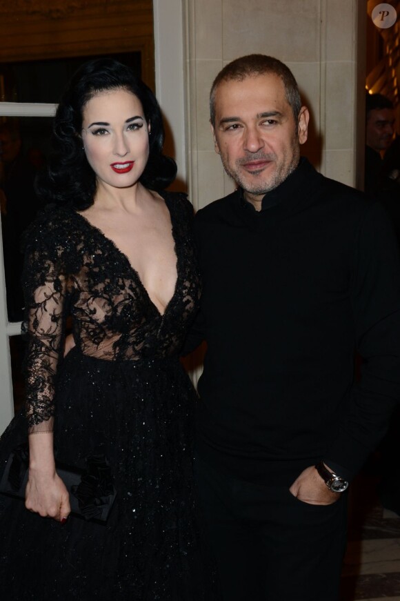 Dita Von Teese et Elie Saab lors de l'after-show du créateur suivant son défilé haute couture printemps-été 2013. Paris, le 23 Janvier 2013.