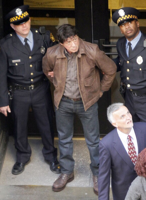 Non, Sylvester Stallone n'a pas été arrêté pour des abus physiques et sexuels qu'aurait subi sa demi-soeur Toni-Ann. Il est ici sur le tournage du film Grudge Match à la Nouvelle-Orléans, le 18 janvier 2013.
