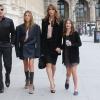 Sylvester Stallone, sa femme Jennifer Flavin et leurs filles Sistine et Scarlet quittent l'hôtel Crillon pour aller visiter le musee des Arts Décoratifs à Paris, le 22 novembre 2012.