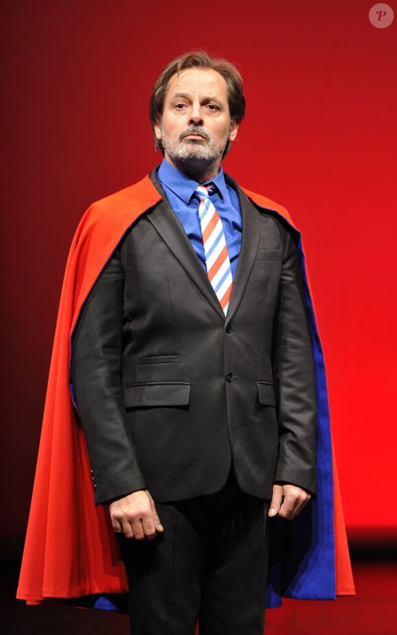 L'humoriste Christophe Alévêque au théâtre du Rond-Point à Paris le 10 avril 2012.