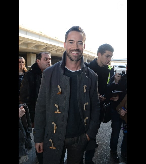 Emmanuel Moire débarque à l'aéroport de Nice, le 25 janvier 2013, pour la cérémonie des NRJ Music Awards, diffusée sur TF1, samedi 26 janvier 2013.