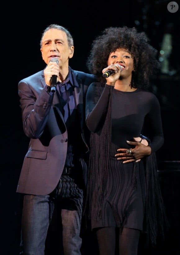Alain Chamfort et Inna Modja - concert exceptionnel du chanteur au Grand Rex autour de son album de duos "Elles et Lui" à Paris le 30 janvier 2013. 