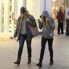 Reese Witherspoon et sa fille Ava lors d'une séance shopping au Century City Mall à Los Angeles. Le 2 février 2012.