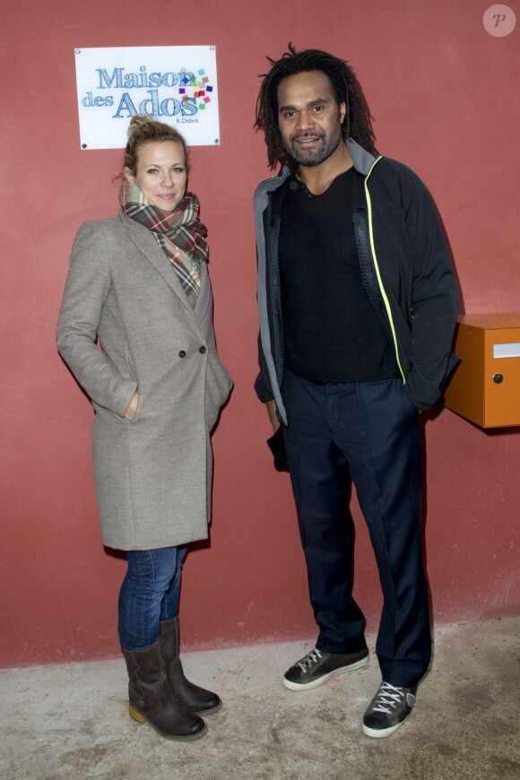Lorie et Christian Karembeu lors de l'inauguration d'une Maison des Ados financés grâce à l'opération Pièces jaunes à l'hôpital Robert-Debré à Paris le 4 février 2013